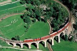 Скорый поезд Bernina Express